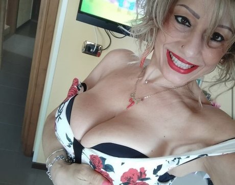 Rosella Maione erotic actress pictures