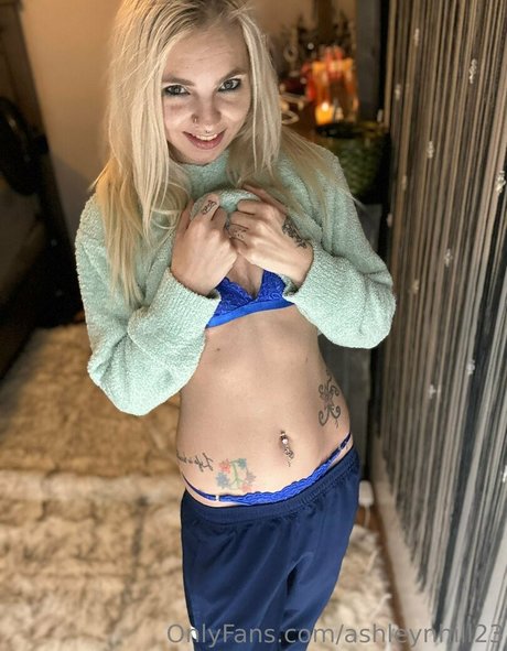 ashleynhill23 sexy pornstar images