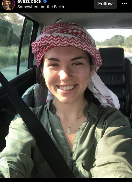 Eva Zu Beck star art pics