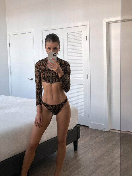 uncut onlyfans beautiful gallery