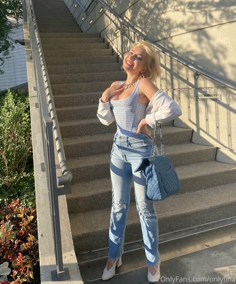 sooofina naked actress photos