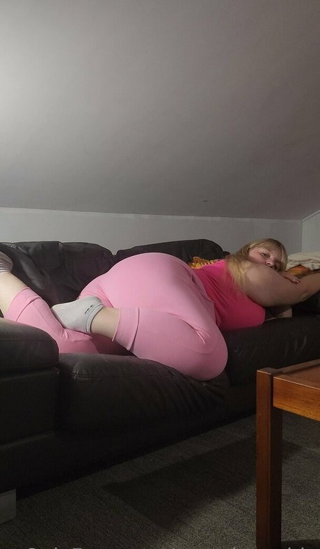 pastelpeachie pretty model picture