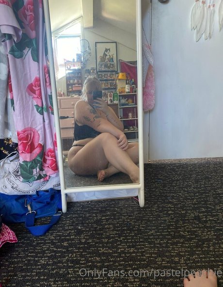 pastelpeachie free model image