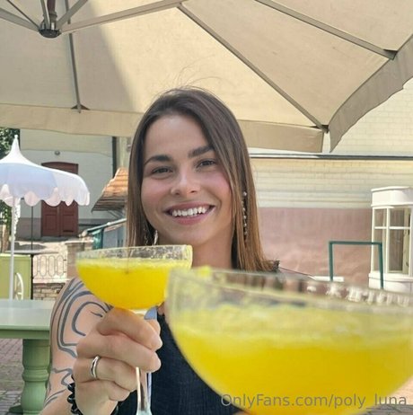 army girls onlyfans beautiful image