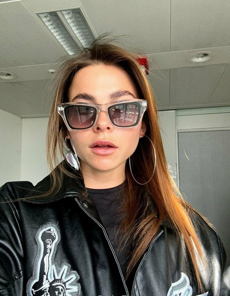 poly luna adult actress photos