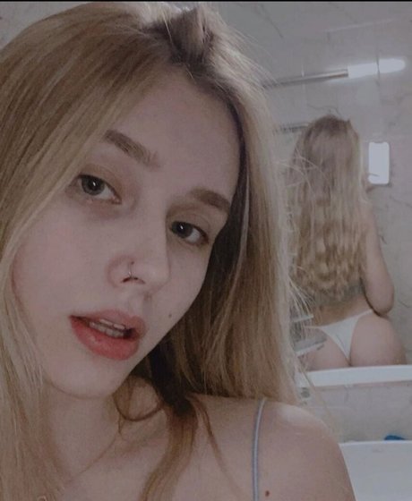 whylollycry high quality model pictures