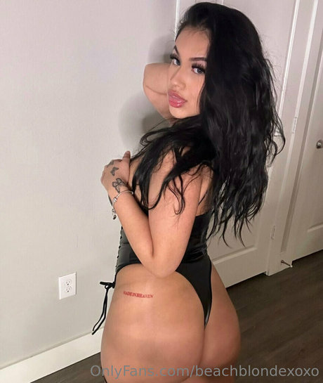 beachblondexoxo pornstar beautiful pictures