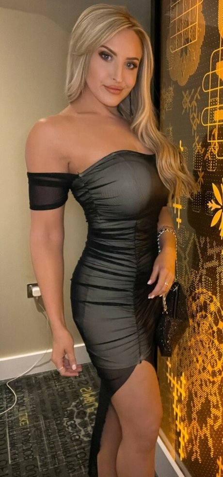 Emma Louise Jones sexy model image