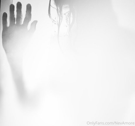 nevamore star naked photo