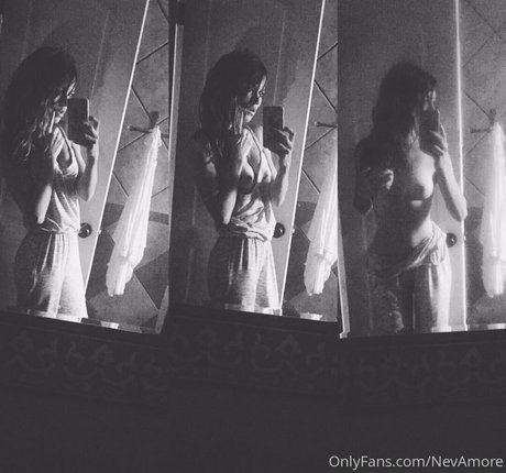 horny onlyfans hot nude photo