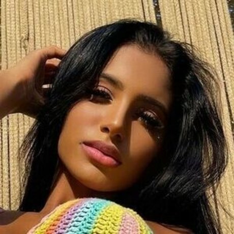 Dubai Escort art model pictures