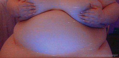 urlovingcatgirl Profile pic