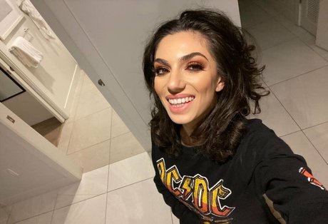 darciedolcexxx model perfect image