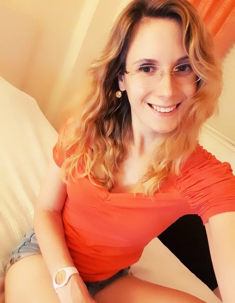 ellyedelweiss star pornographic photos