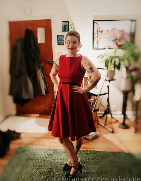 gemidemure star erotic photo