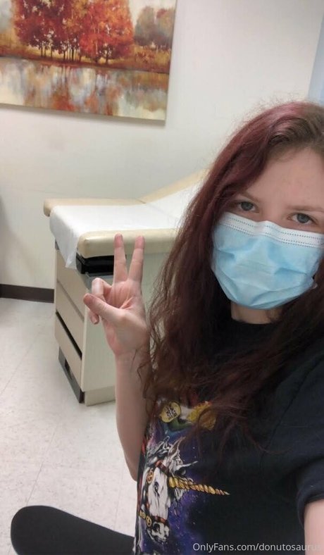 donutosaurus model nude image