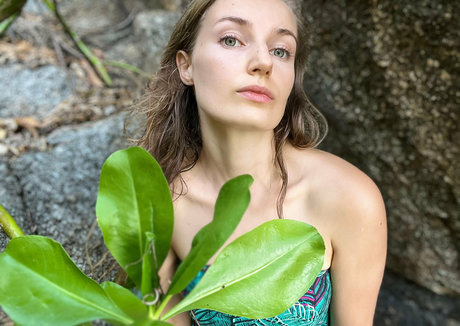 tarina pretty erotic model photo