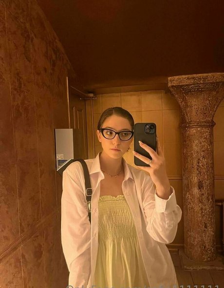 sofiaa2307 erotic model photo