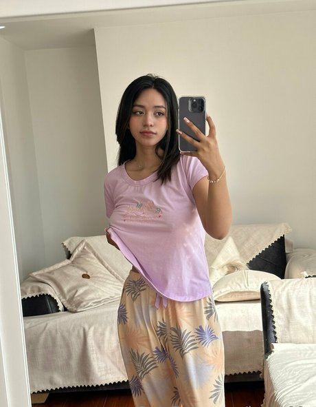 laura99x model beautiful galleries