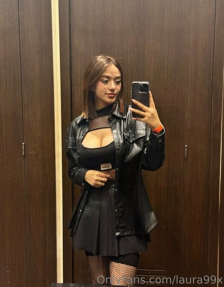 laura99x pornstar naked photos