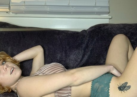 junestrawberriesfree top model image