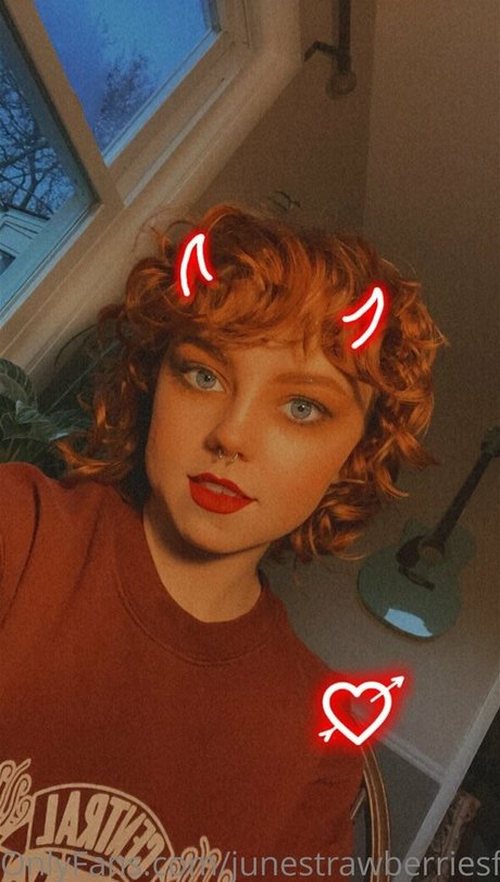 junestrawberriesfree sex actress galleries