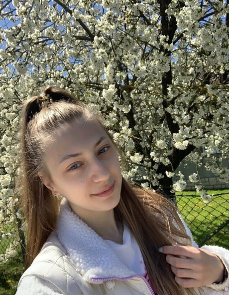 alexasecrets star nude picture