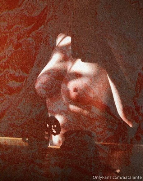 pretty ebony onlyfans pornos images