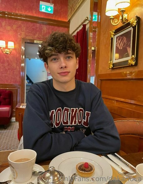 dakarluca best model pics