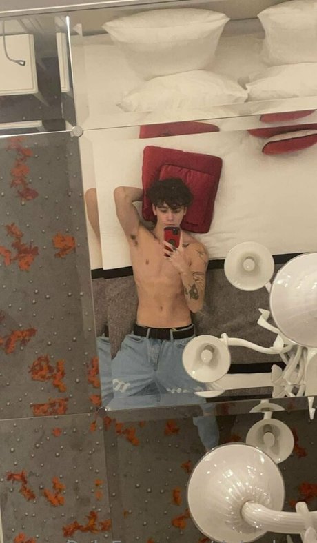 dakarluca model high quality pictures