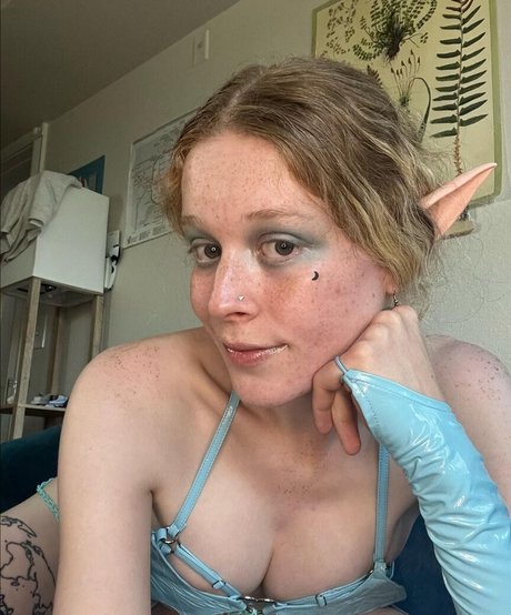 allie0t naked model pictures