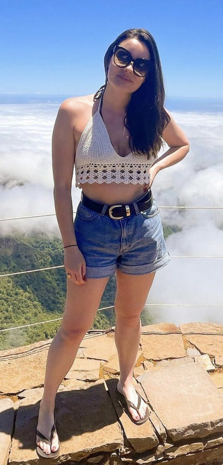 Sarah Story nude actress pics