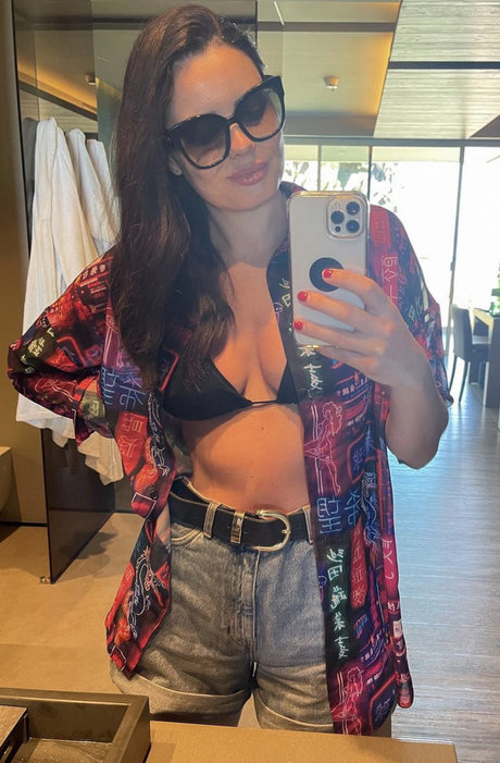 Sarah Story pretty pornstar pic