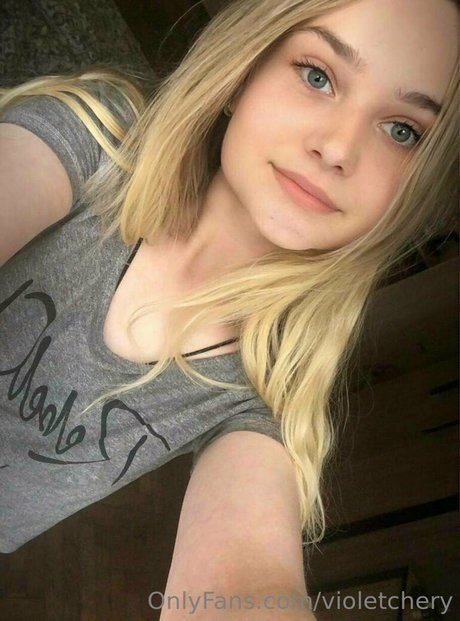 violetchery pornstar free pic