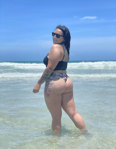 itsmellybaybee model xxx img