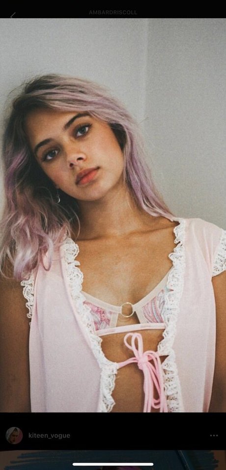 petite girls onlyfans art naked picture