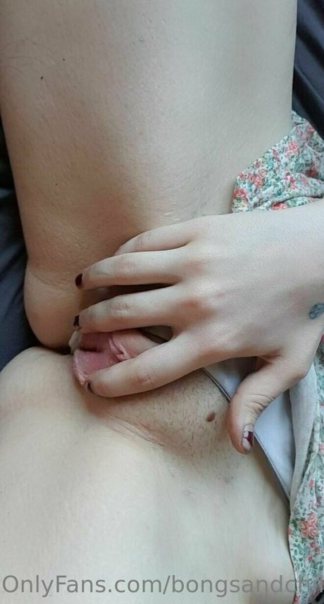 bongsandchillx star adult img