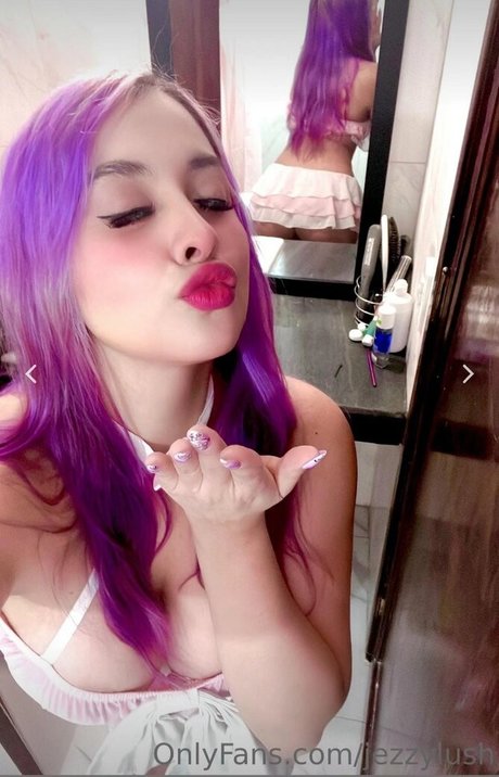Jezzylush pornographic star images
