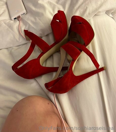 sophiaroseisreal erotic actress photos