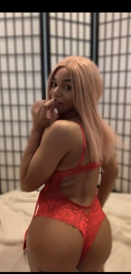 tornjordans actress galleries