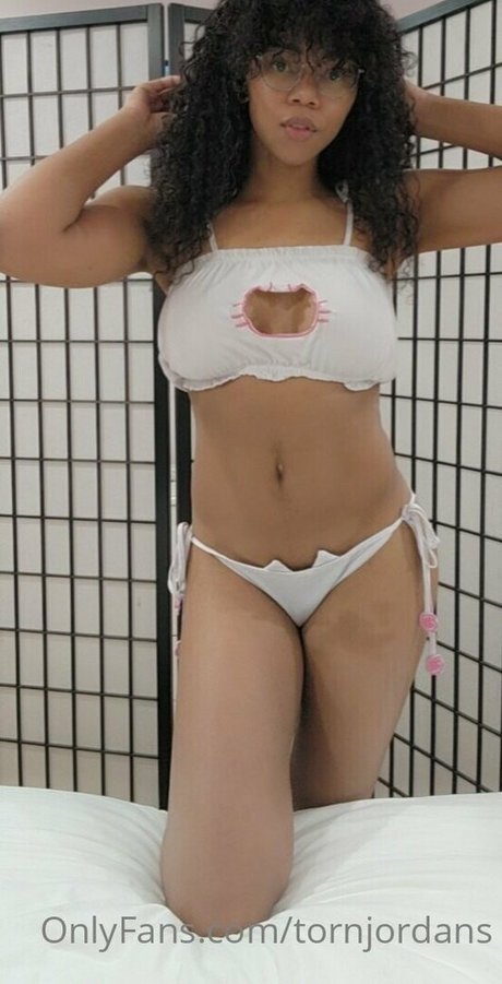 tornjordans art star pics