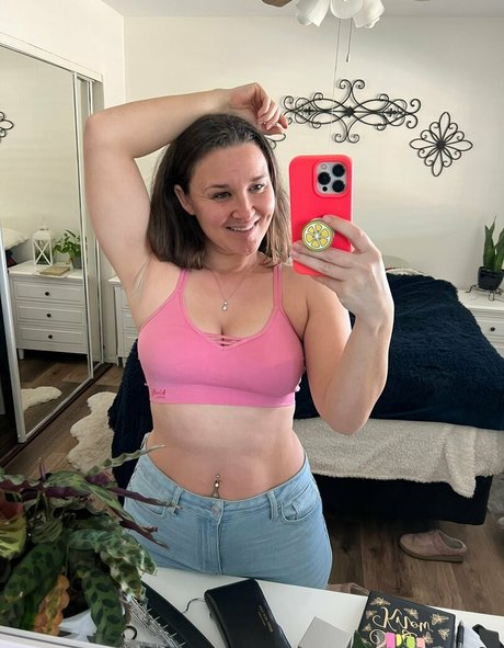 courtneylynnfree model nude pictures