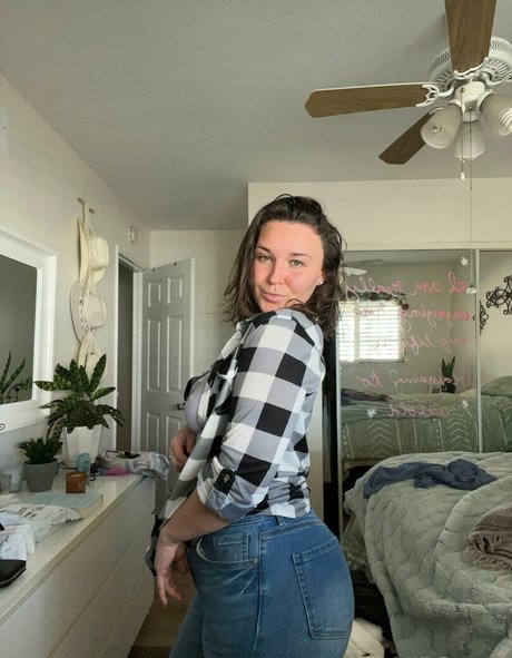 courtneylynnfree art model picture