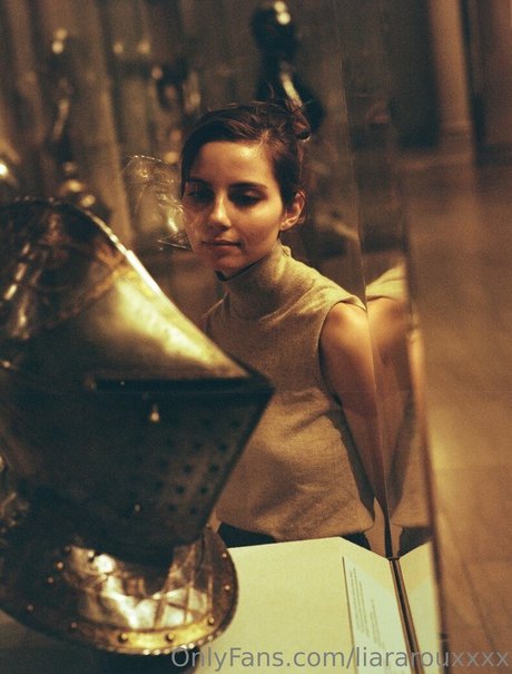 liararouxxxx pornstar nudes archive