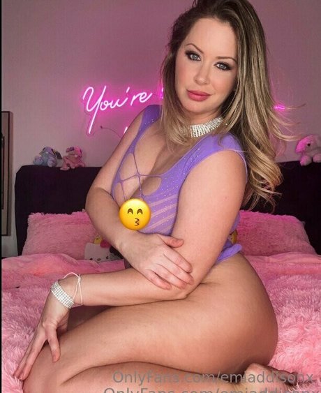 emiaddisonx nude pornstar galleries