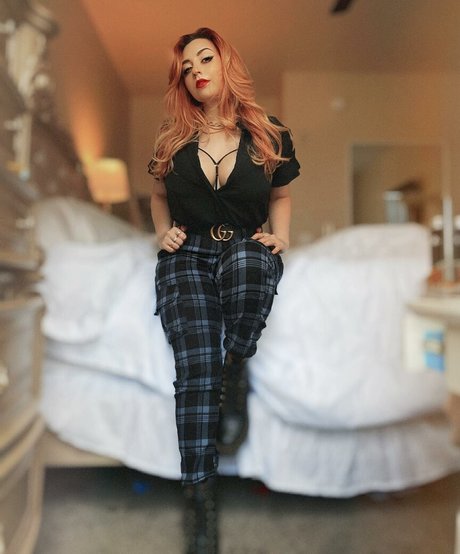 busty mom onlyfans sexy xxx photos