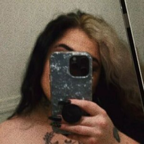 khaosthequeen model photo