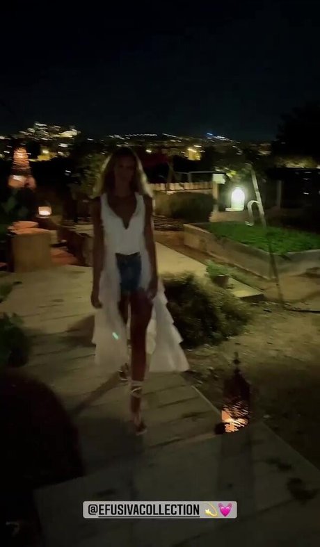 Meeryo7 pornographic model photo