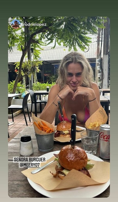 Meeryo7 naked model pictures