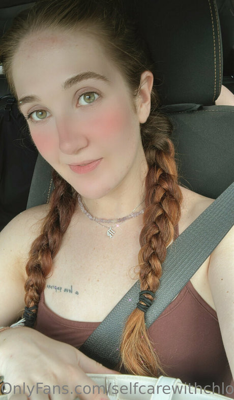 selfcarewithchloe perfect actress img